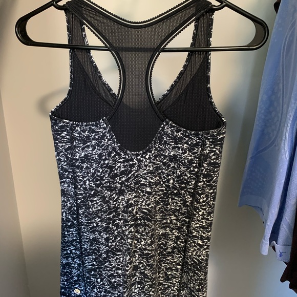 Lululemon tank - Picture 2 of 3